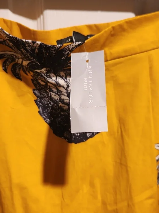 Ann Taylor Yellow Pineapple Print A-Line Women's Skirt - Picture 2 of 3